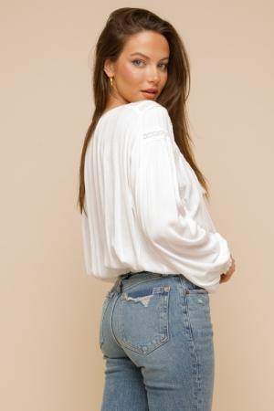 LACE TRIMMED TOP - Mirror Mirror Boutique